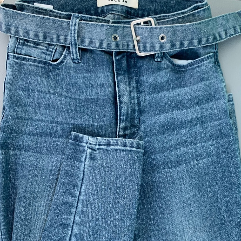 PACSUN SUPER HIGH RISE  BELTED JEANS ❗️SIZE 22❗️